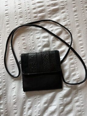 Vintage Wilsons Leather Cowhide Crossbody Purse Wallet Black Detachable Strap
